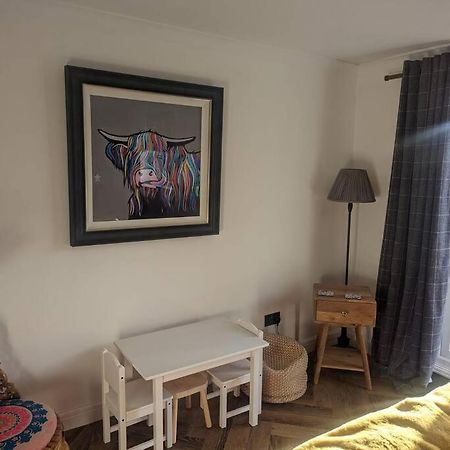 Cottage/Boutique Style - Free Parking & Wi-Fi 赫尔河畔京士顿 外观 照片