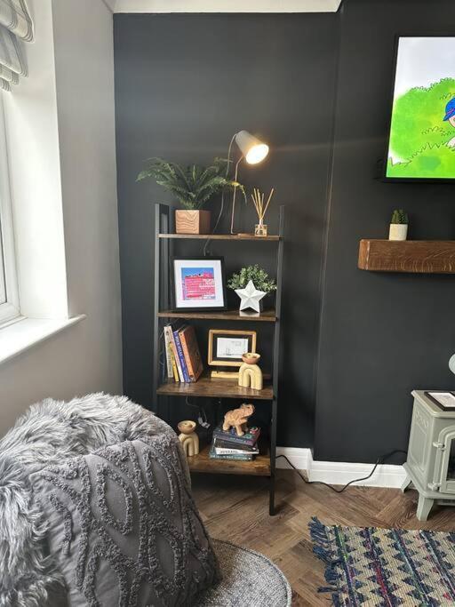 Cottage/Boutique Style - Free Parking & Wi-Fi 赫尔河畔京士顿 外观 照片